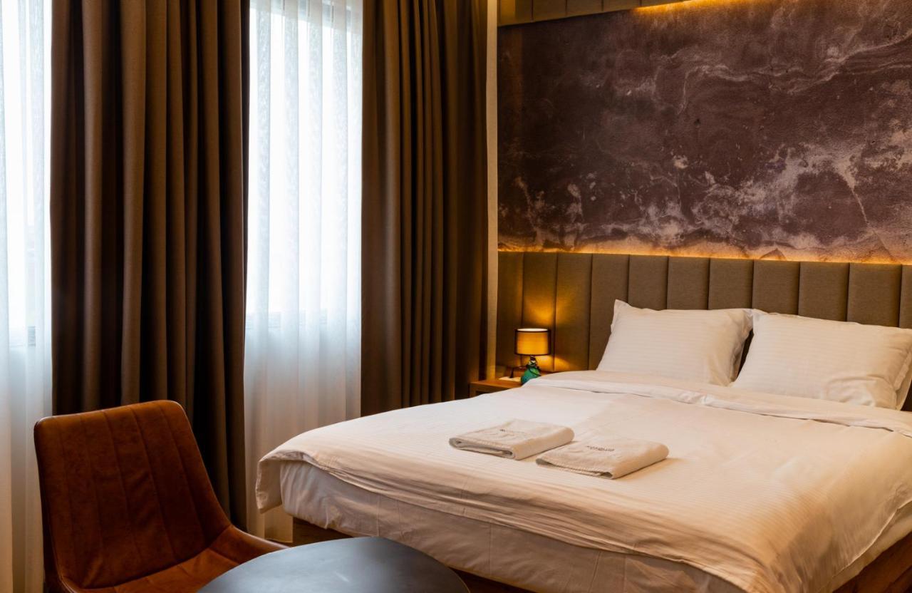 Lipjan Roadside Hotel מראה חיצוני תמונה