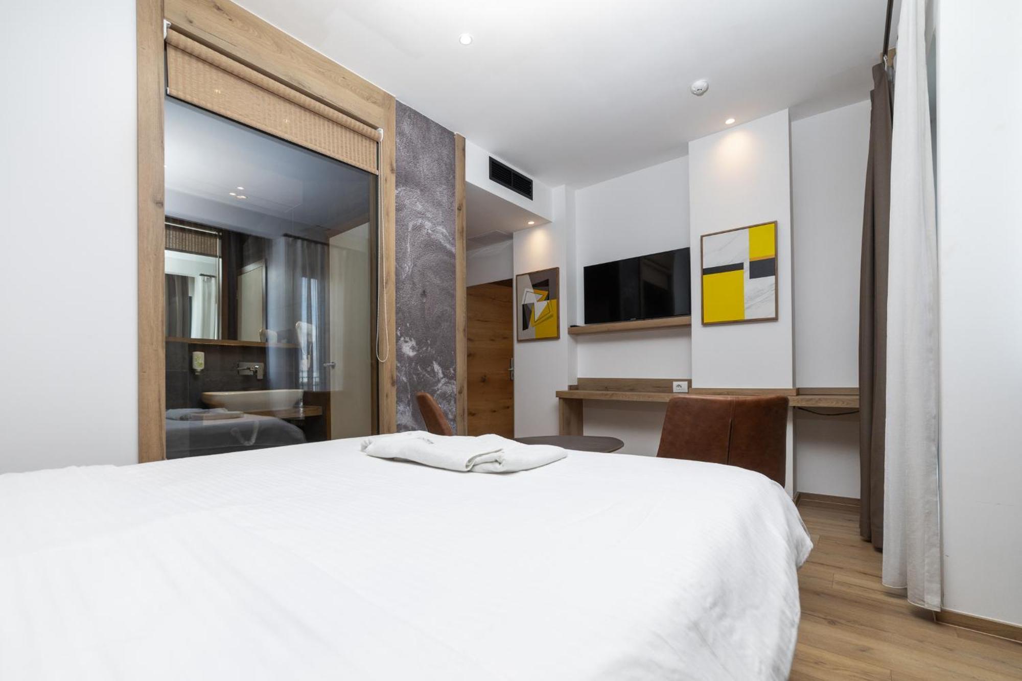 Lipjan Roadside Hotel מראה חיצוני תמונה