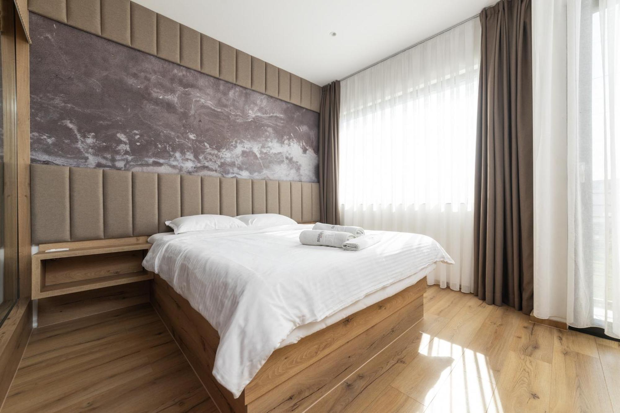 Lipjan Roadside Hotel מראה חיצוני תמונה