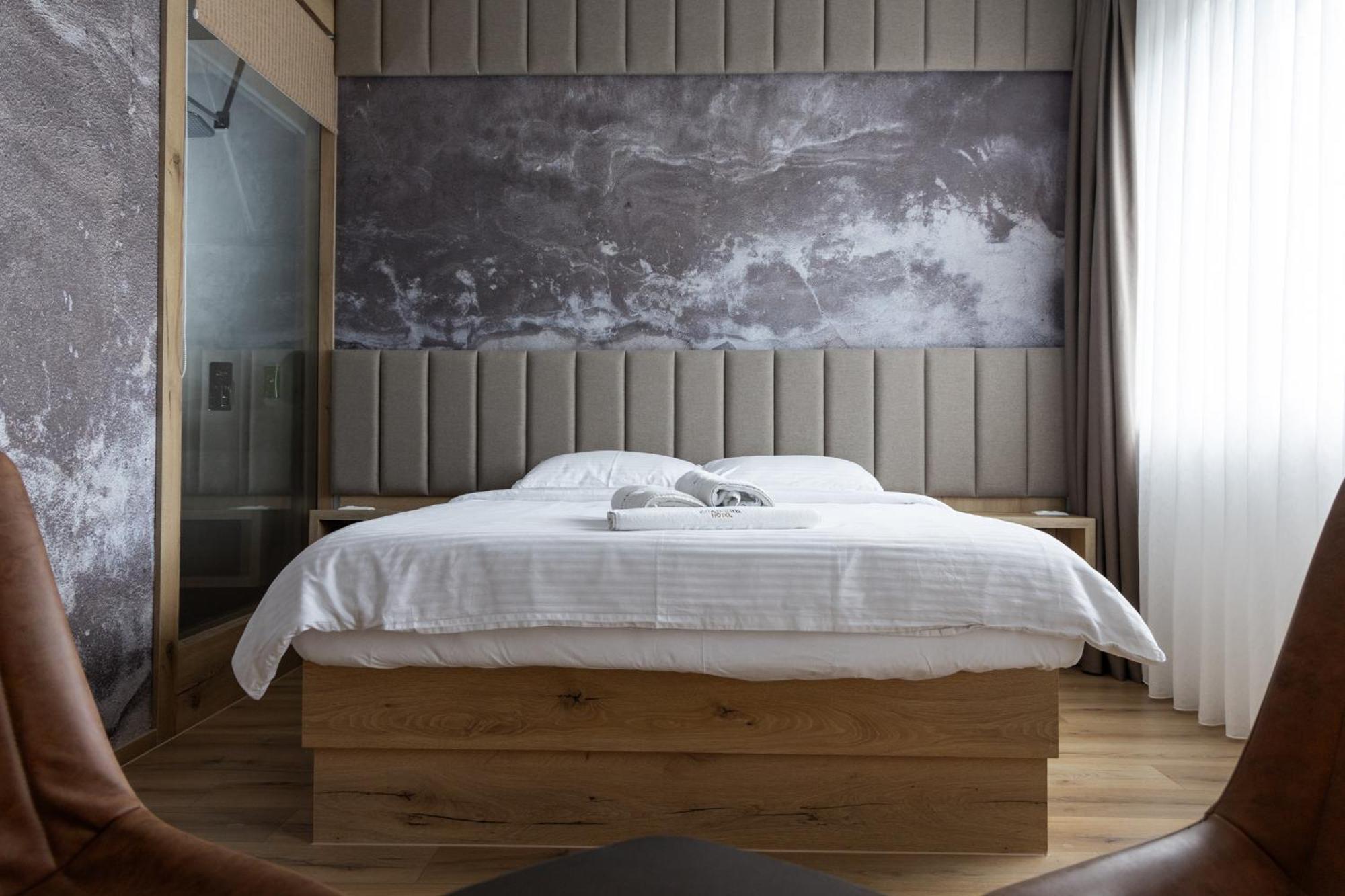 Lipjan Roadside Hotel מראה חיצוני תמונה
