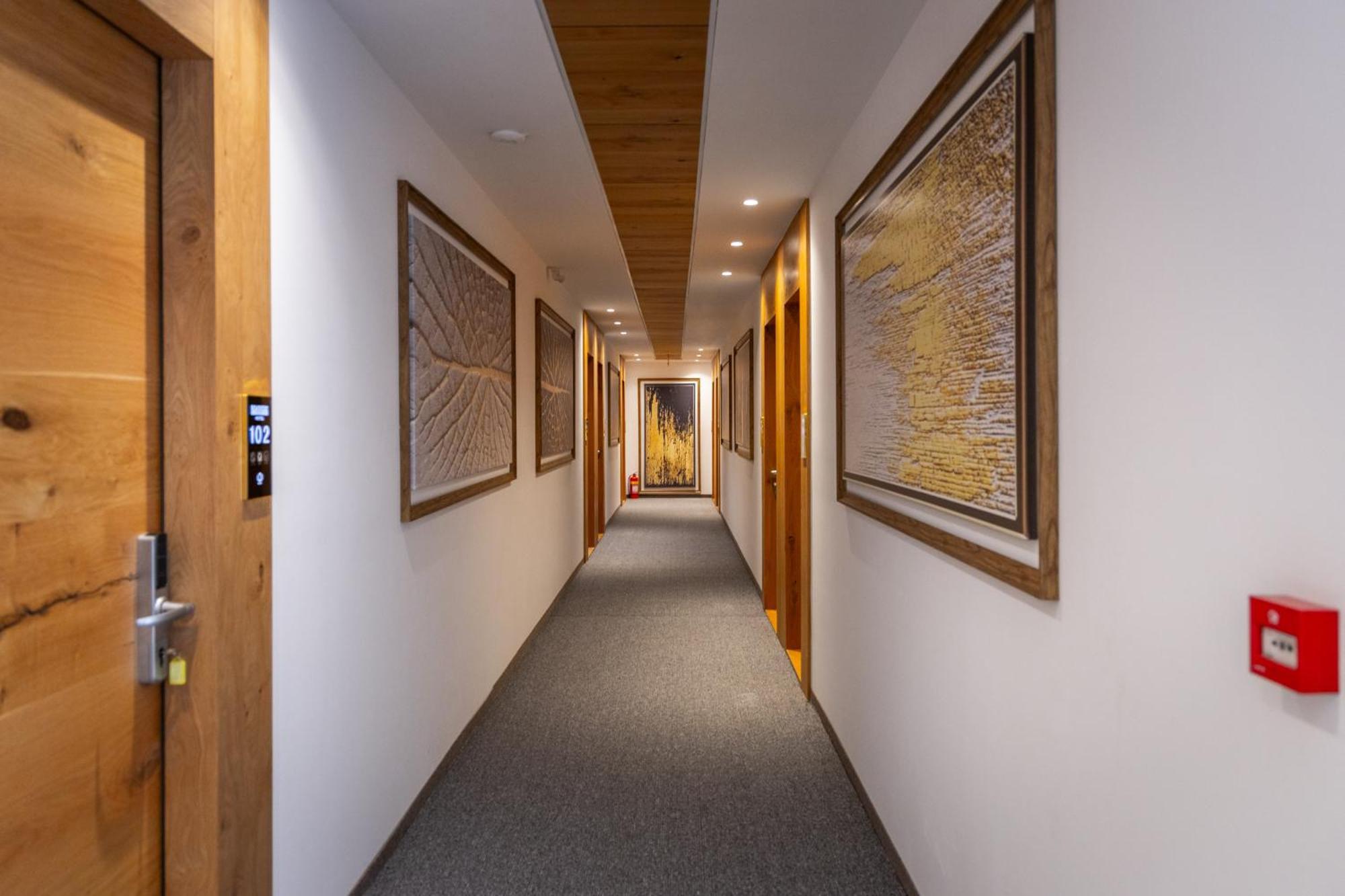 Lipjan Roadside Hotel מראה חיצוני תמונה