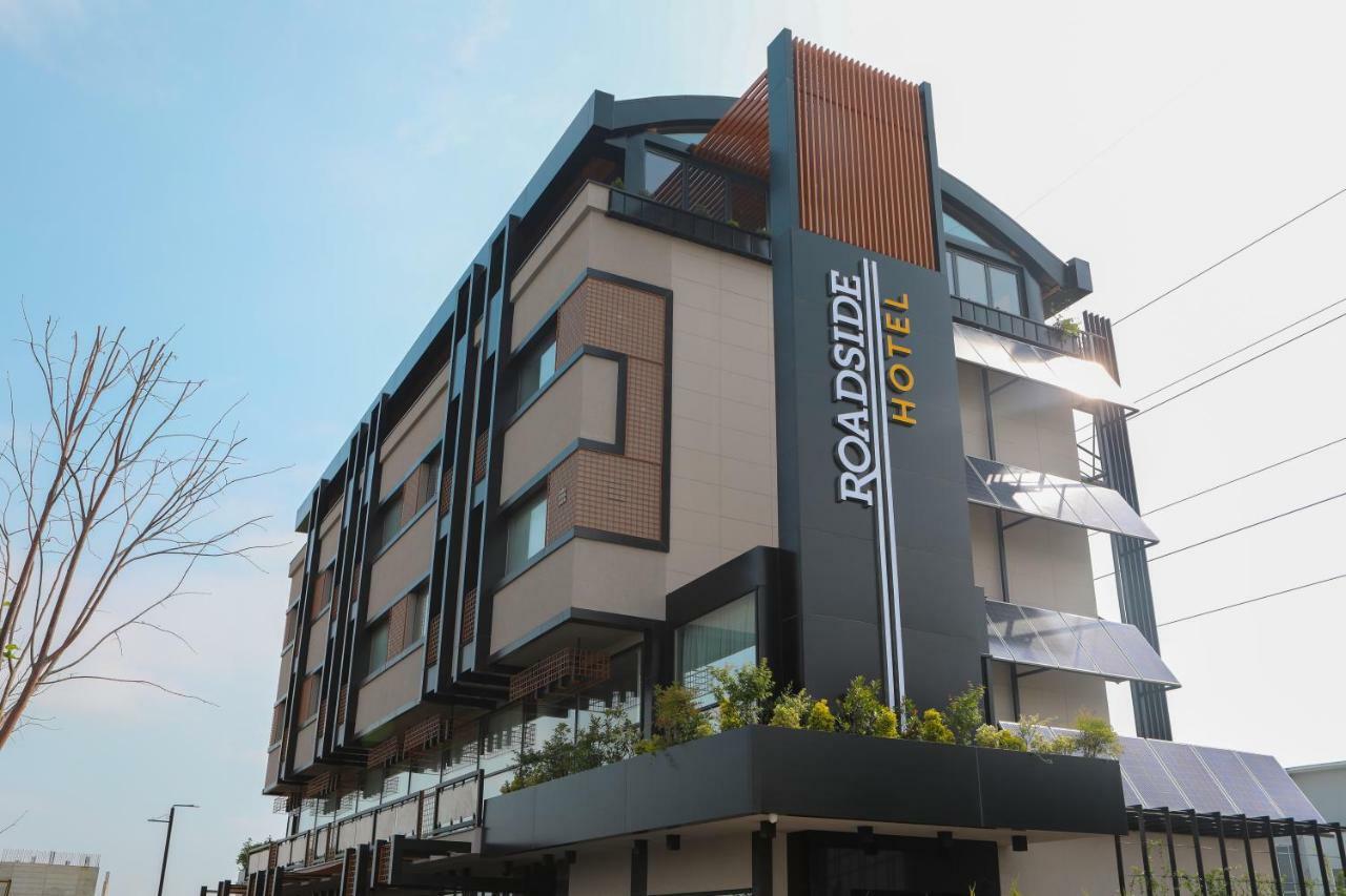 Lipjan Roadside Hotel מראה חיצוני תמונה